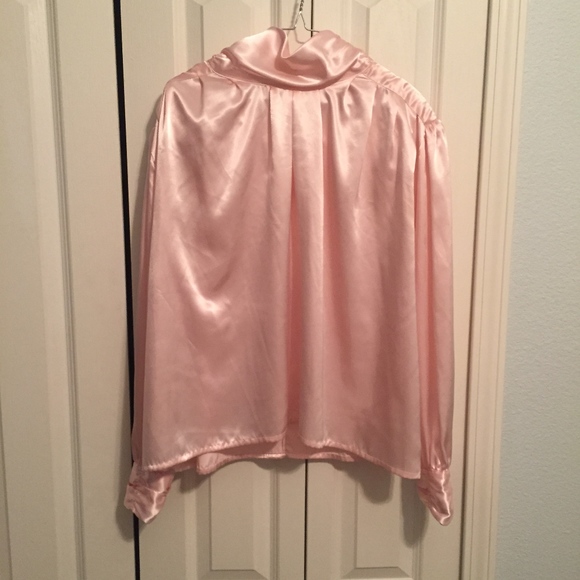 Light pink Vintage Blouse - Picture 2 of 8